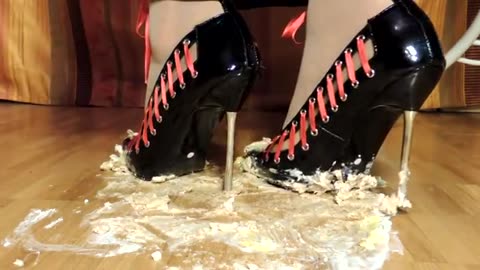 Red and Black Pumps Smash Big Cream Puff