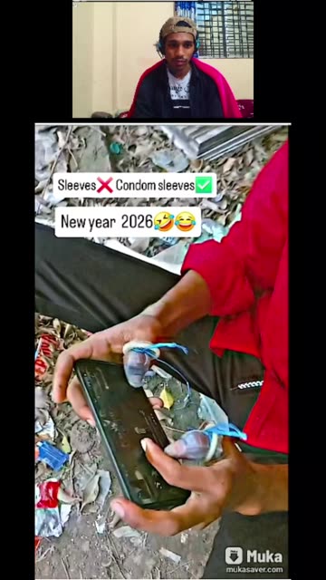 Condom Sleeves > Regular Sleeves? 😂 Free Fire Hacks for 2026!