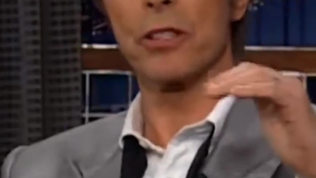 David Bowie sings nursery rhyme to Conan #davidbowie #conanobrien