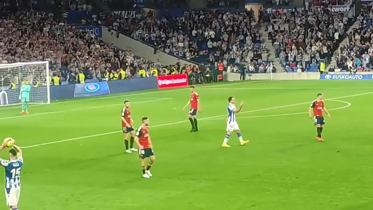 Real Sociedad vs Osasuna (standing ovation for Mikel Oyarzabal)