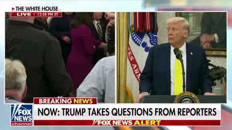Something just abruptly happened in the Oval Office causing the WH staff to quickly remove the media out of the room