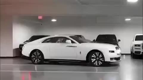 White Rolce royce cullingan