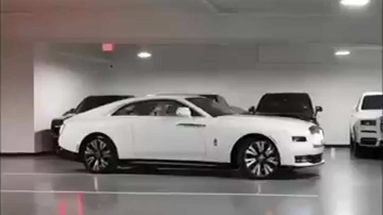 White Rolce royce cullingan