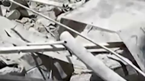 Иран заявляет, что в результате израильского удара по тюрьме Эвин