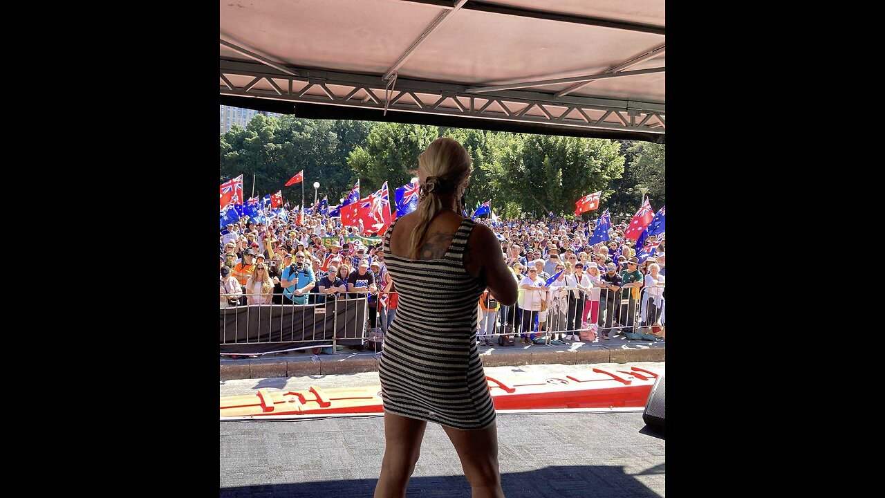 earthwormwoman #62 Cass the Wealth Coach and so much more