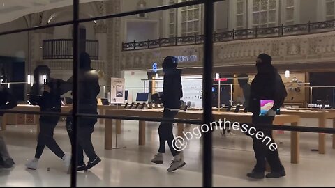 LOOTERS ROB APPLE STORE💻🧟🏪📱📸DURING LOS ANGELES RIOTS🏫⌚️🧟‍♂️💫