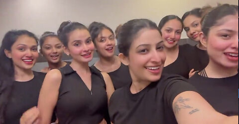 Sri Lankan gang of girls dance hot 😇🔥 