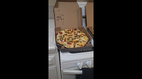 Domino's Pizza $10 unlimited toppings #dominospizza #dominos #pizzalover #cheesepizza #junkfood