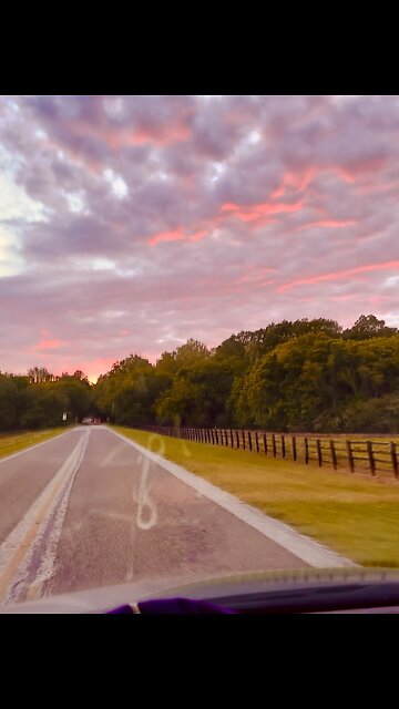 Beautiful skies over Alabama tonight!!’😍