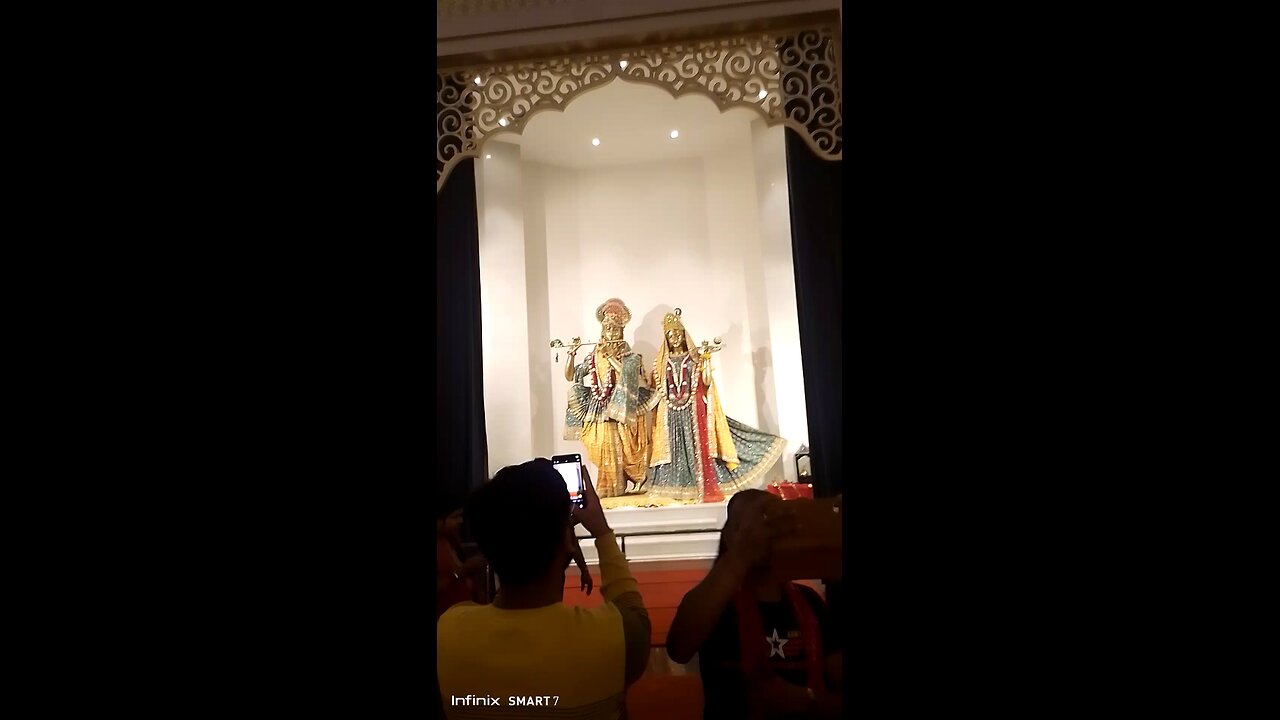 Indian Temple Gold Murti in Gold material