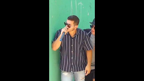 "Invisible Rope Prank – Watch Them Stop for Nothing
