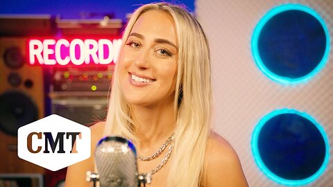 Ashley Cooke Performs “Baby Blues”