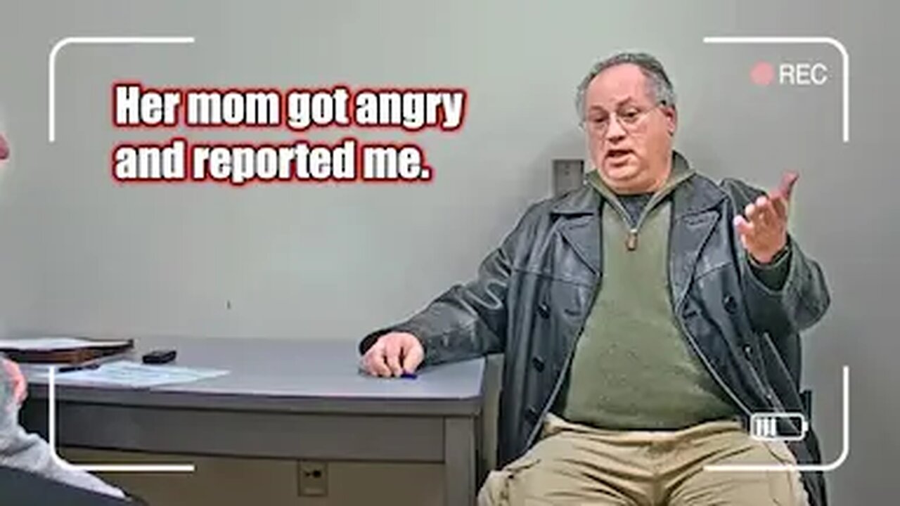 56-yo Cop Uses Police Database to Text 16-yo Girl