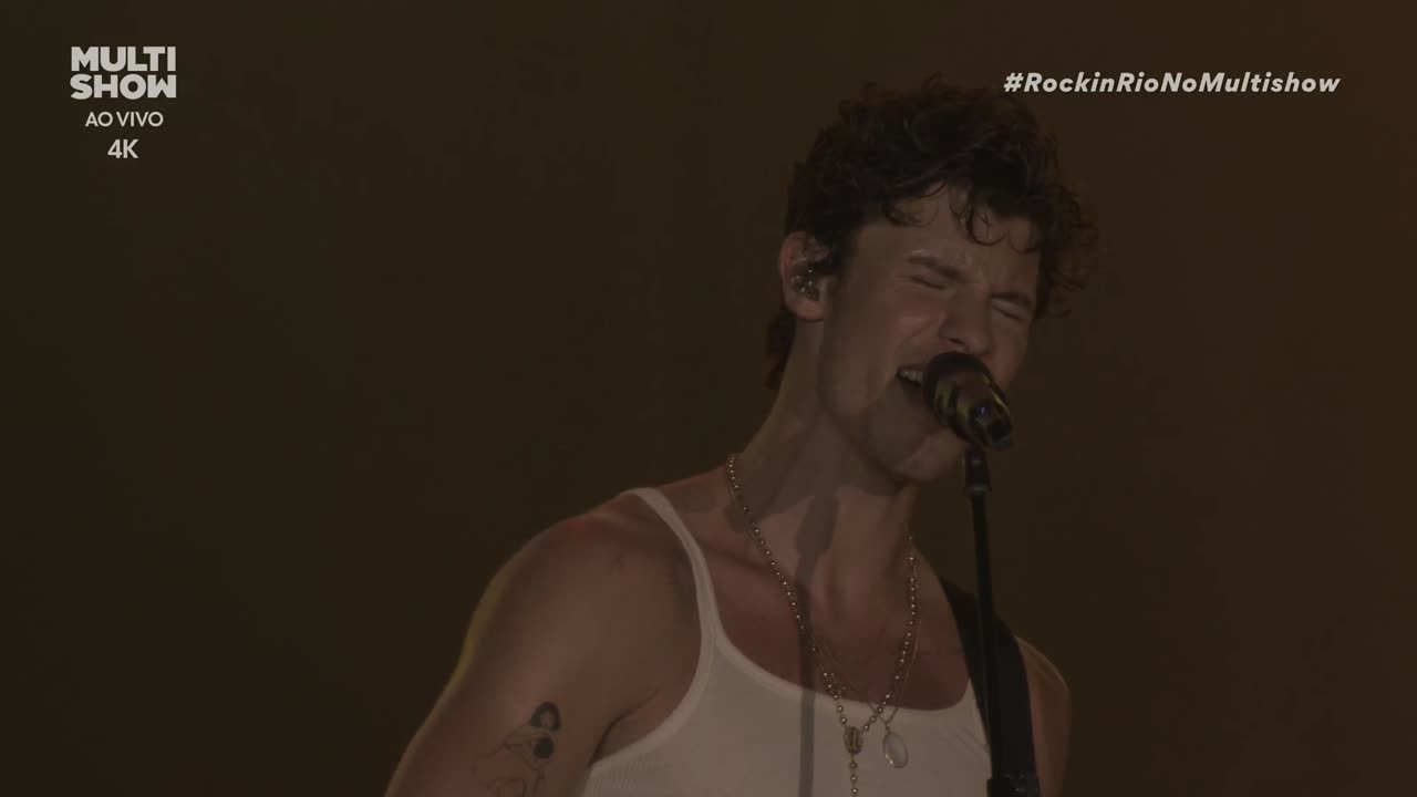 Señorita (Shawn Mendes & Camila Cabello song) - Shawn Mendes (live)