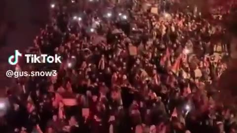 100,000+ Protestors SHUT DOWN the streets in Argentina & Chile after israelis burned down Patagonia