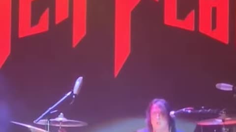 Stephen pearcy ( live)