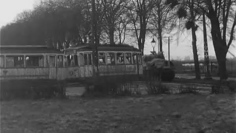 3RD ARMORED DIVISION ENTERS COLOGNE... - 3RD ARMORED DIVISION ENTERS COLOGNE, GERMANY - 111-adc-1955