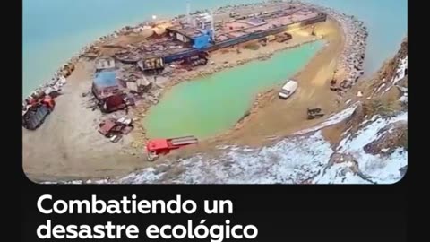 Desmantelamiento de un petrolero encallado en diciembre en Rusia