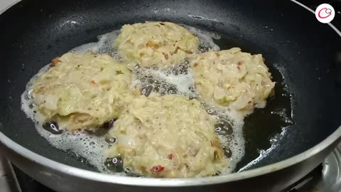 🔥 Crispy Cabbage Patties – Healthy, Quick & Super Delicious Breakfast Recipe!