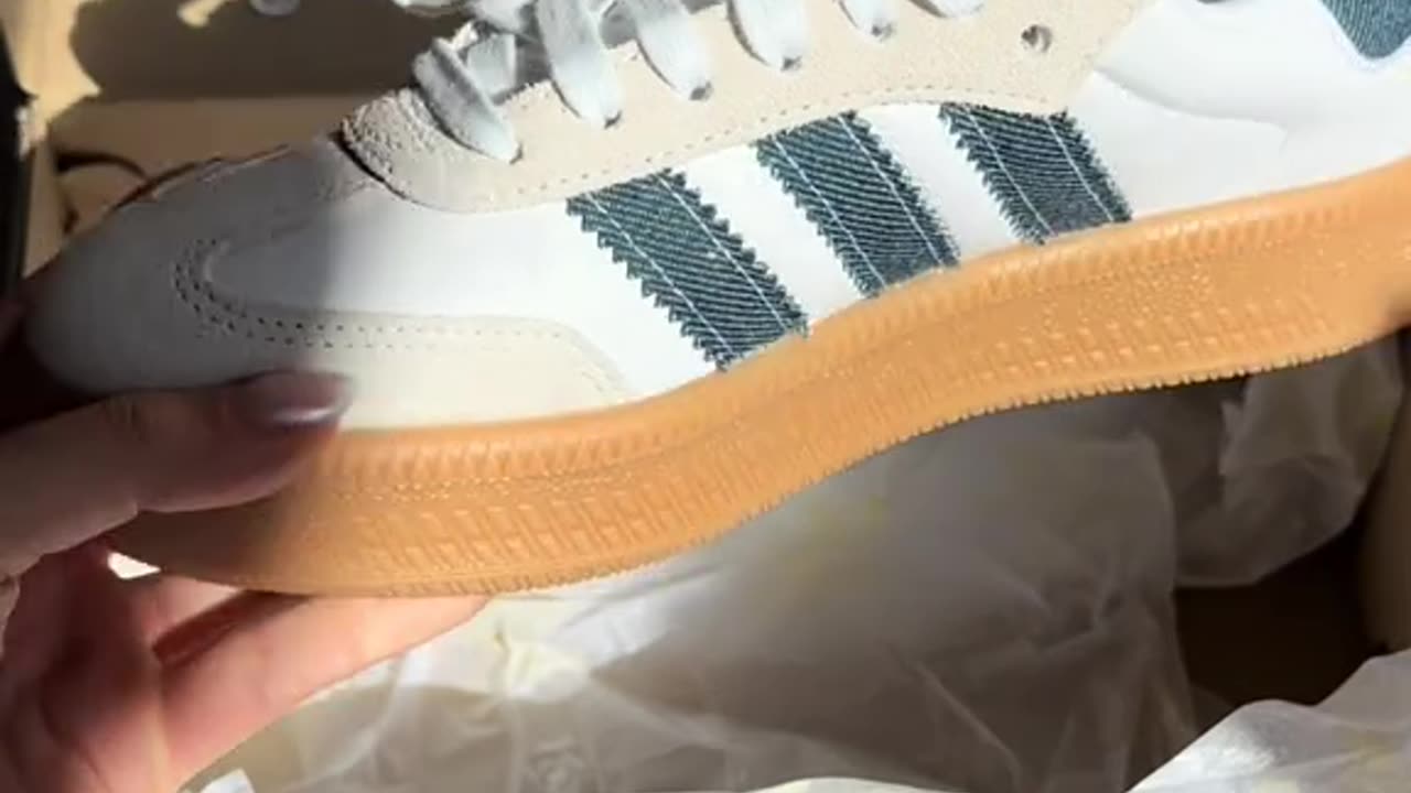 Adidas Samba for summer ☀️