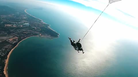 少女的定义从来都不是年轻漂亮 而是勇敢自由且美好