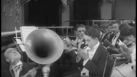 Anight in the show1945-charli