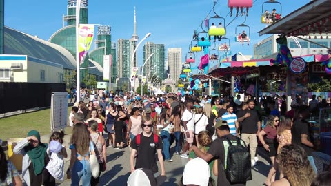Top 10 Things To Do In Toronto, Canada | Must-See Attractions, Food & Travel Tips In 4K