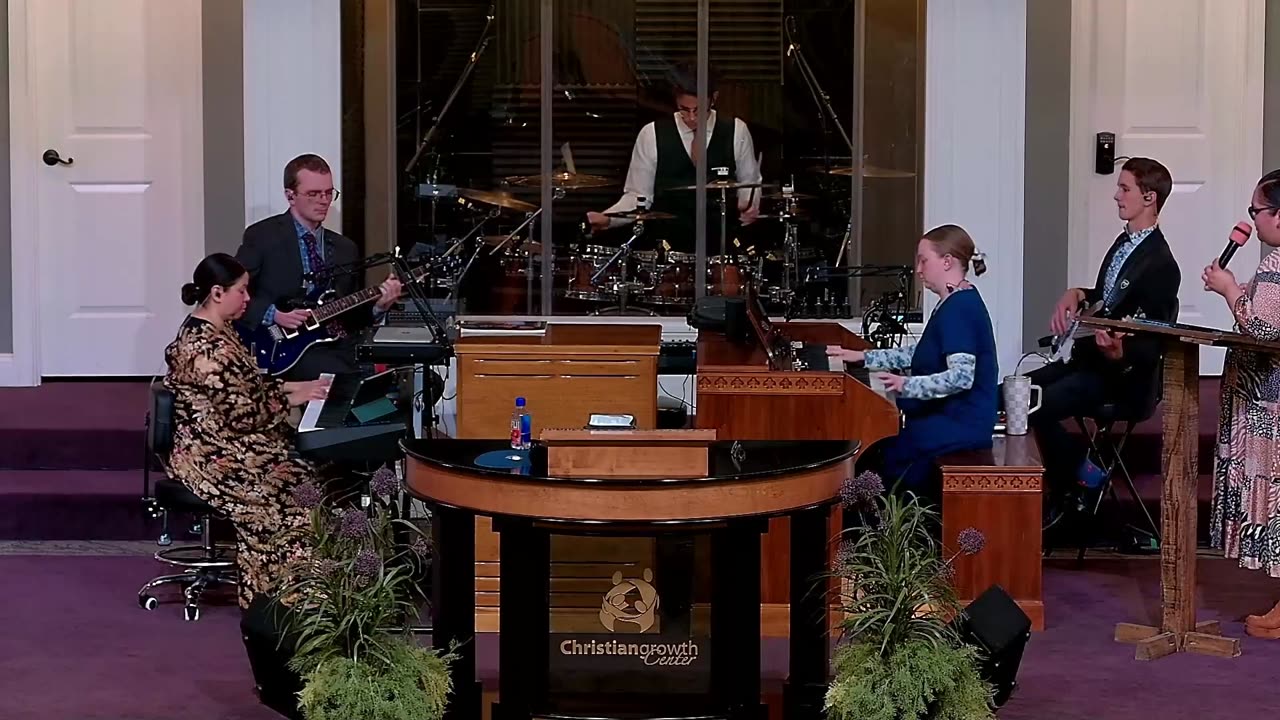 Servicio en Español | Hermano Jordan pound