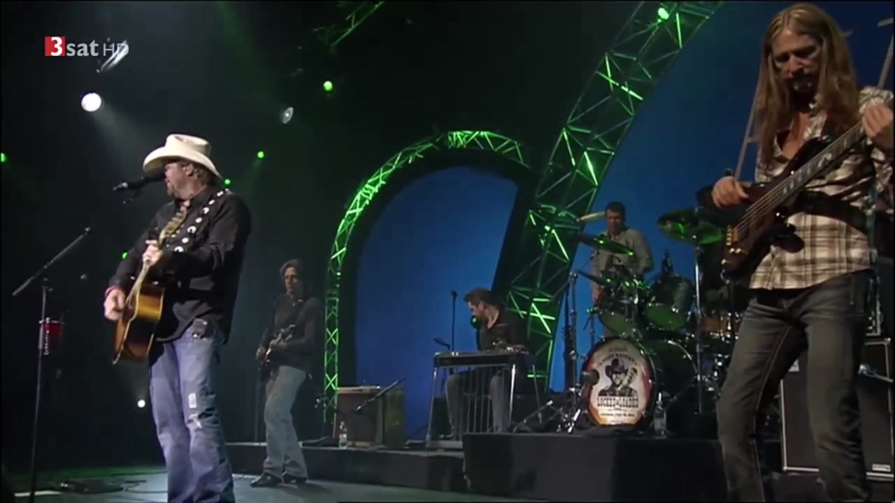 Who's Your Daddy? - Toby Keith (live)