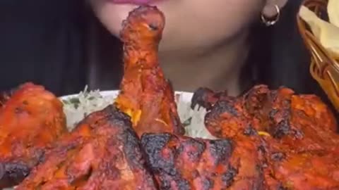 Asmr eating