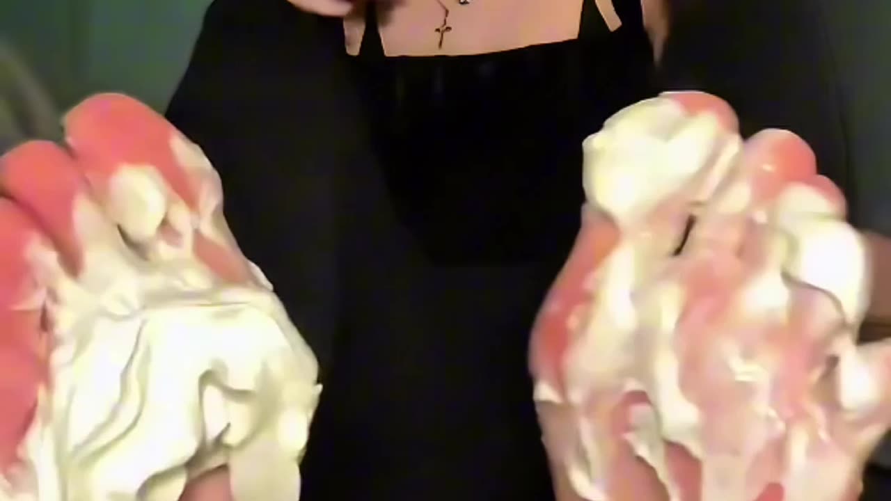 Jenna Ortega Creamy Feet 🍦🦶🏻👅