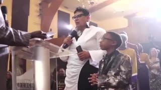 Bishop Marvin Winans blast member donating $1,200 instead of $2,000 during a fundraiser.