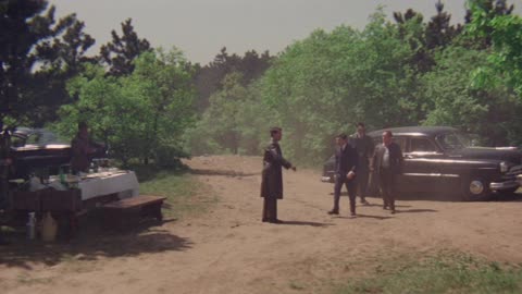 A tanú { 1969, 1979 -ben kiadva, a Csommunyista cenzúra miatt, cenzúrázatlan verzió. }