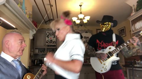 20210725 Toyah & Robert's Sunday Lunch - My Generation [5fFWKpPb5qY]