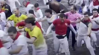 Siete corredores resultan heridos en el segundo encierro de San Fermín