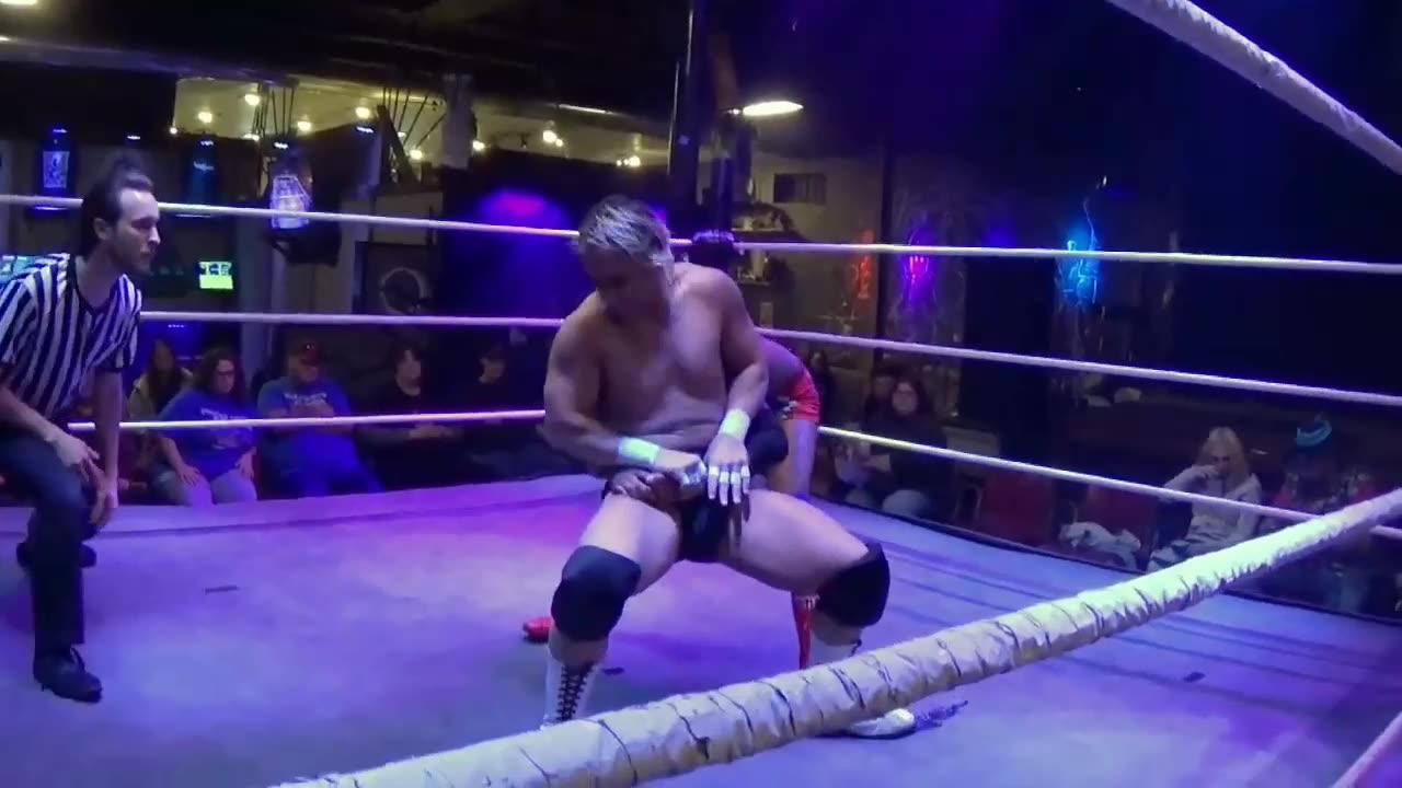 Handsome Harley vs Ray Stewart