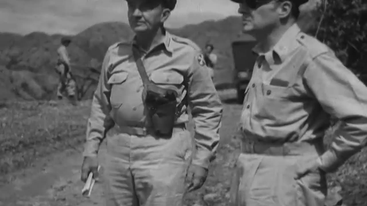 GEN. DOUGLAS MACARTHUR TOURING PHILIP... - GEN. DOUGLAS MACARTHUR TOURING PHILIPPINES - 111-adc-9824