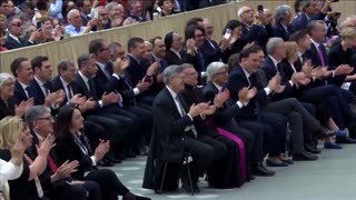 Pope Leo jokes about reporters' applause at start of first audience