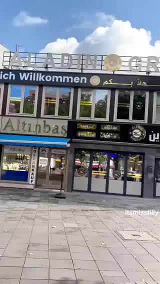 2025のドイツ。アラビア語だらけに・・・