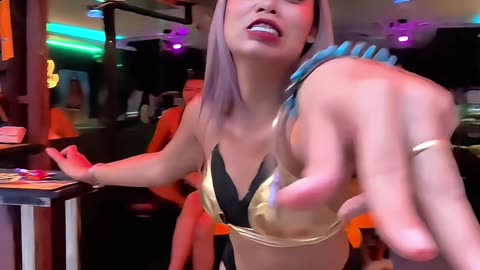 Walking on Soi 6 Pattaya #soi6