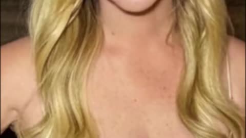 Amy Schumer Hilariously Claps Back at Divorce Rumors