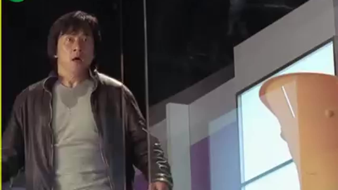 Action scene of Hollywood of jackle chain