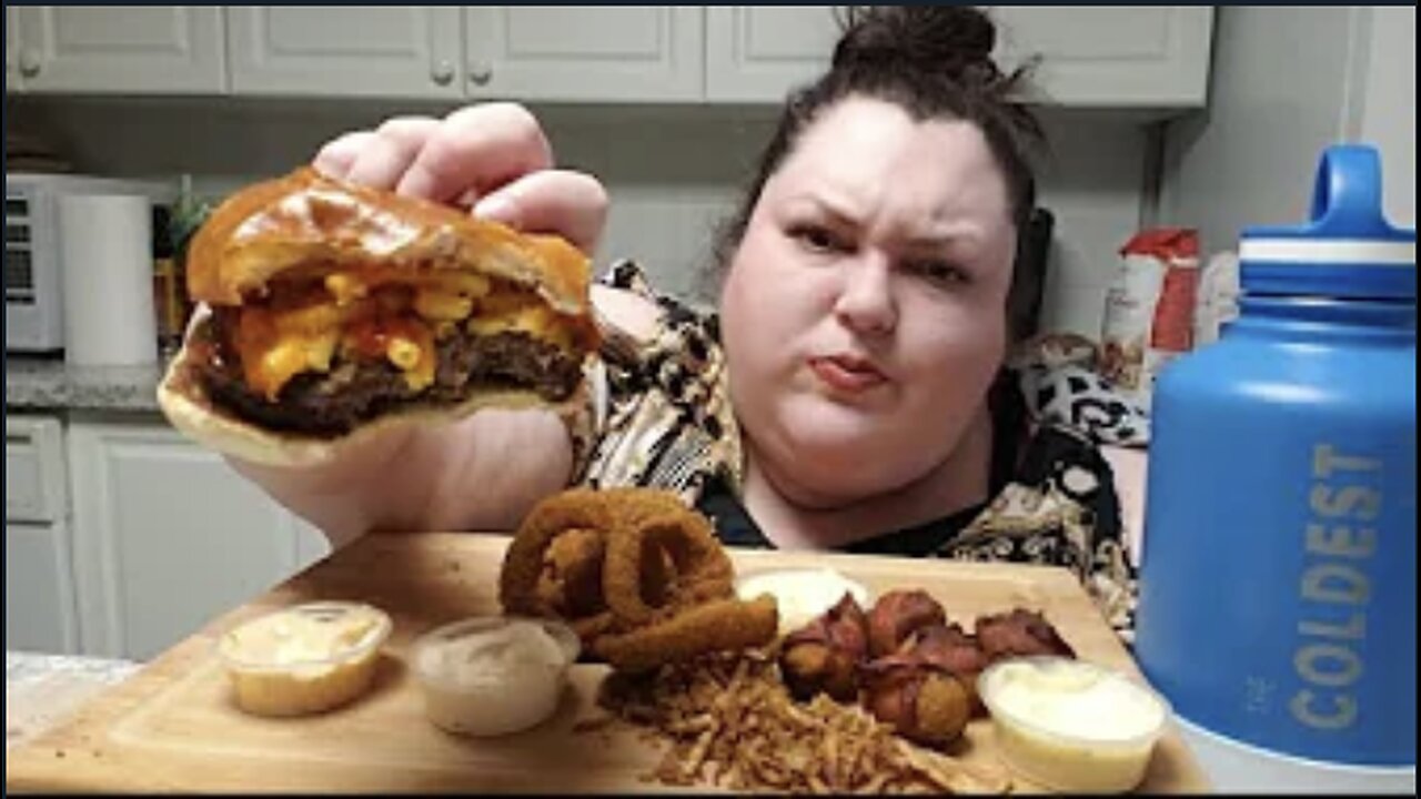 FB 20200614 EATING THE WORKS MAC N CHEESE BURGER WITH ONION RINGS AND WRECKING BALLS MUKBANG