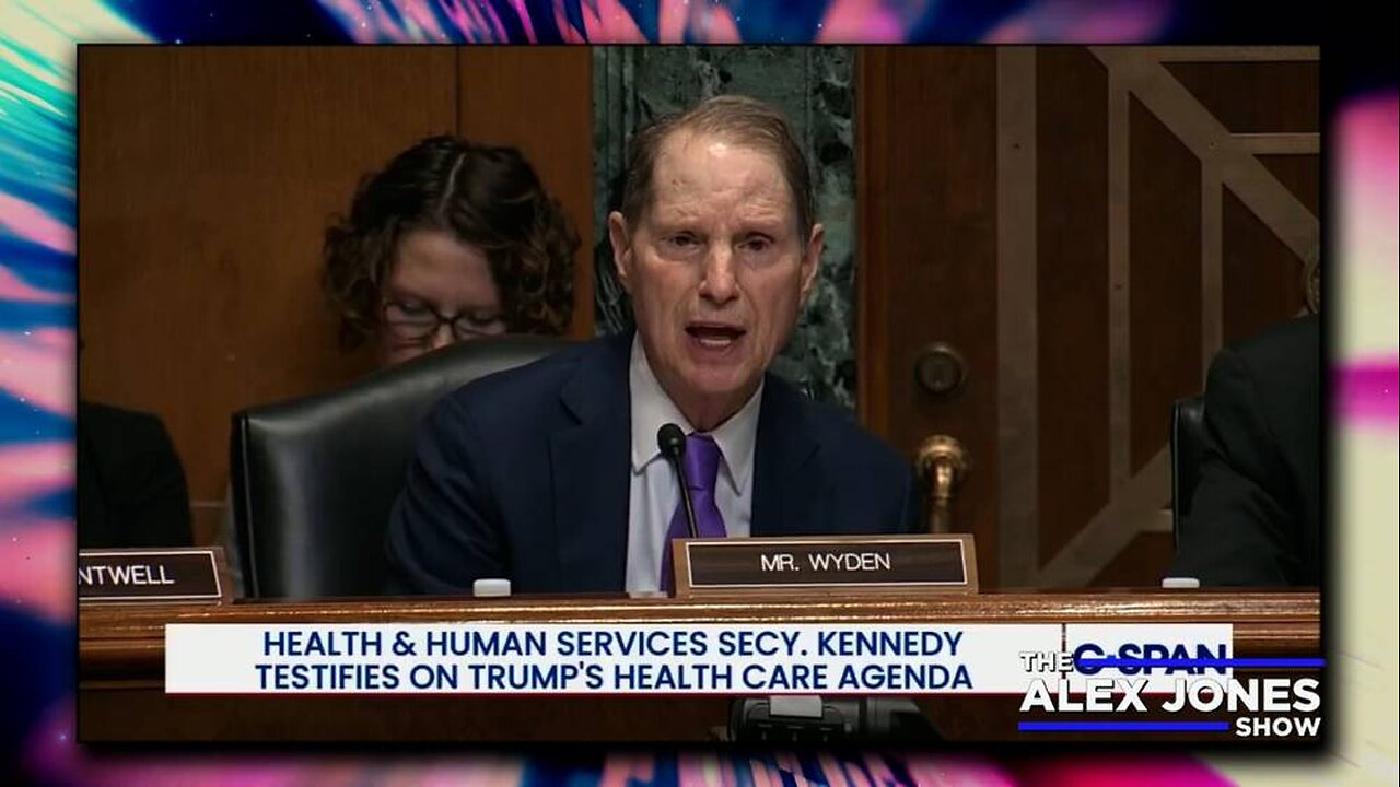 VIDEO: Dem. Senator Wyden Denies Biden's DHS Smuggled 500K Children Into America