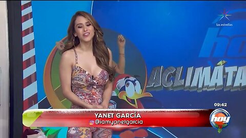 Yanet Garcia Weather Girl 17