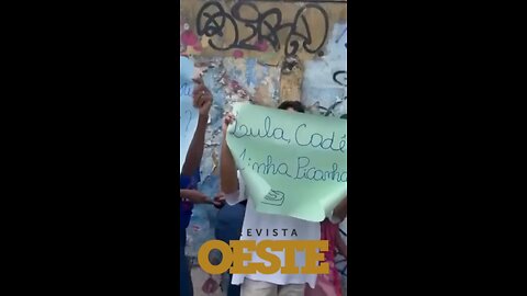 A morte da esquerda: Quem têm poder é quem têm um celular nas mãos eles são às mídias moderna. Bahia saiu de painho para cadê minha picanha. A Globo acabou junto com luladrão 🤪