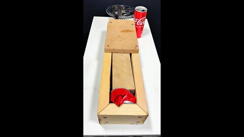 Coke Can vs Wooden Force Crunch!