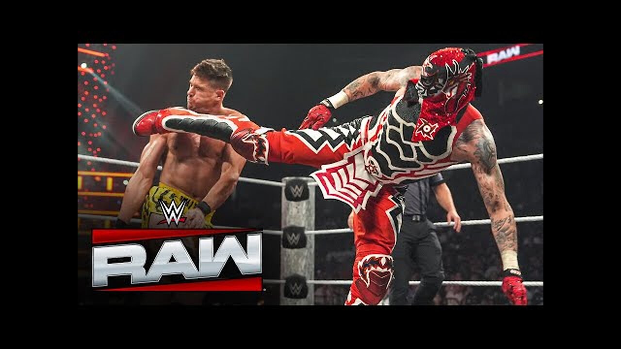 Penta takes down Grayson Waller Raw highlights, Aug. 4, 2025 - WWE