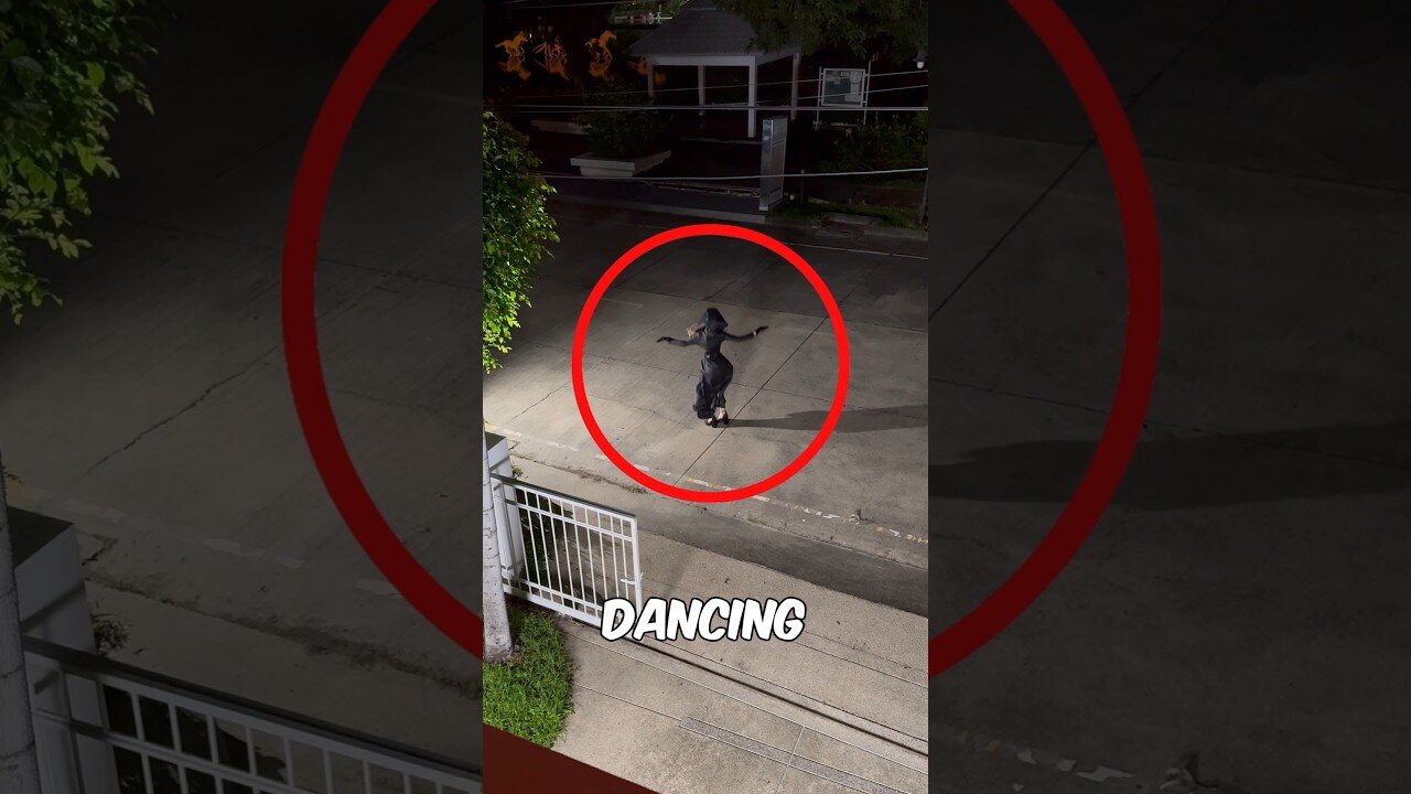 Do not record that girl dancing!📹💃🏻