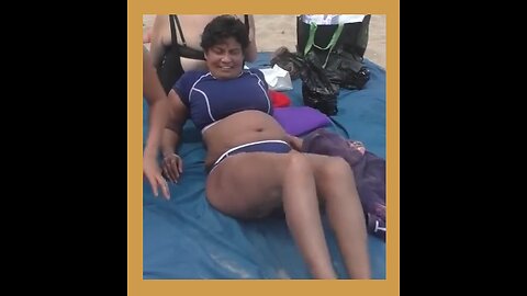 Luodong Massages Tan Mature Hispanic Woman At The Beach